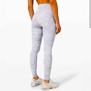 EUC Lululemon Wunder Under High-Rise Tight 25" *Luxtreme Size 8